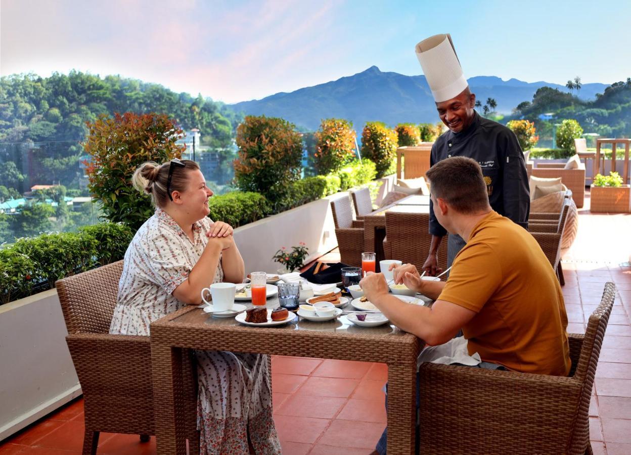 Grand Serendib Hotel Kandy Bagian luar foto